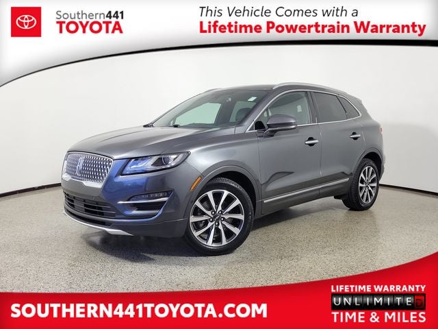 2019 Lincoln MKC Reserve in Magnetic Gray Metallic — front three-quarter view