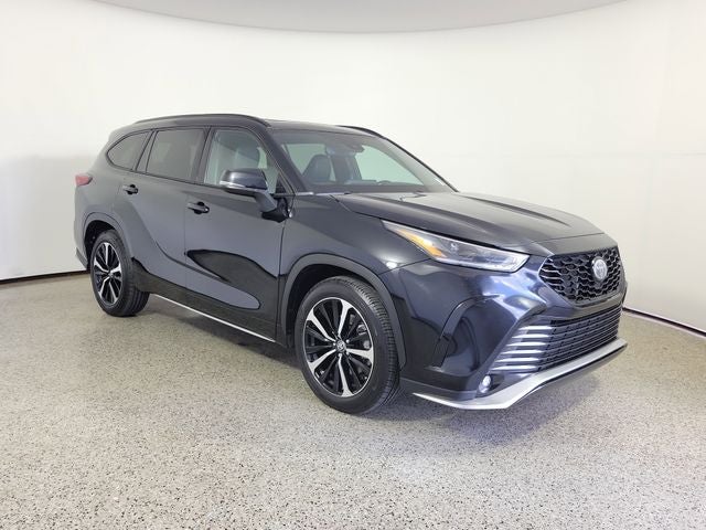 2022 Toyota Highlander — interior view