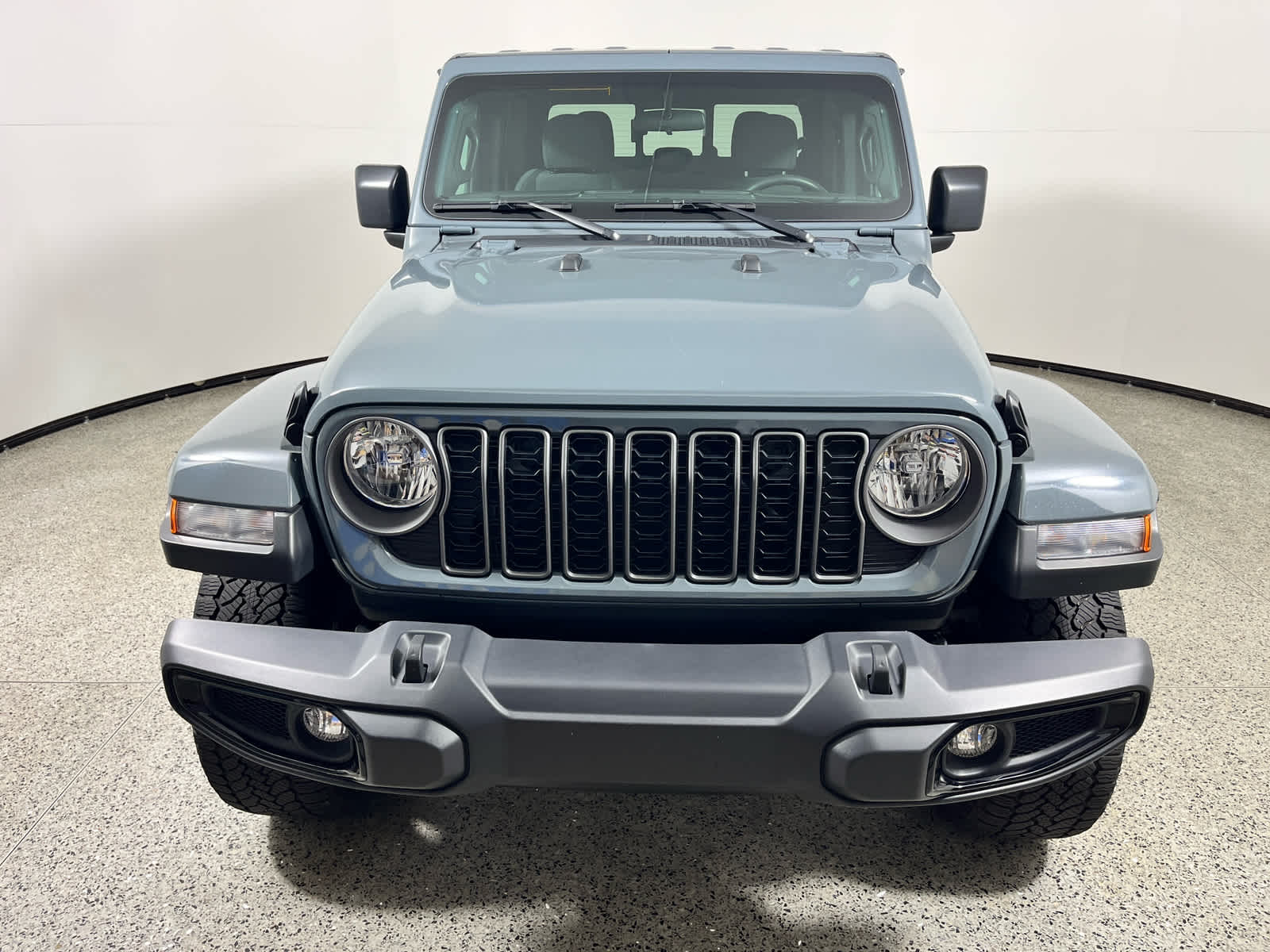 2025 Jeep Gladiator — side profile view