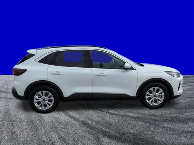 2023 Ford Escape — side profile view