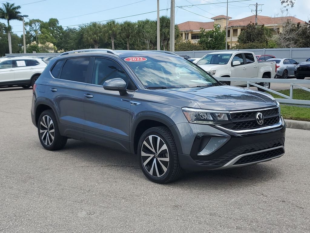 2022 Volkswagen Taos 1.5T SE in Platinum Gray Metallic — front three-quarter view