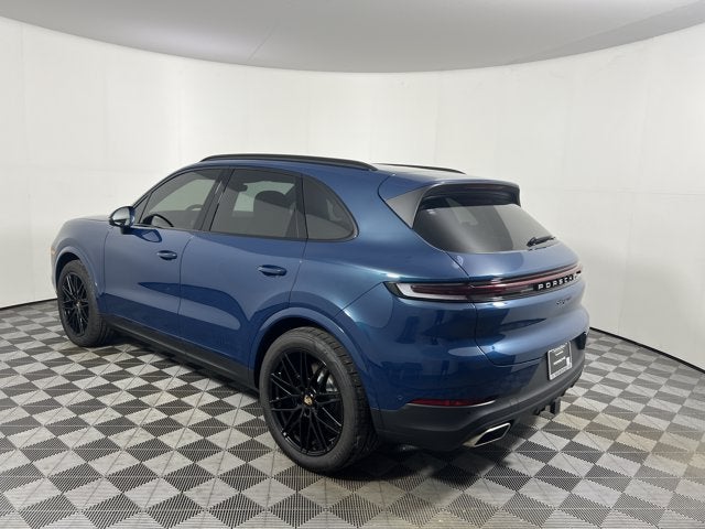 2025 Porsche Cayenne — side profile view