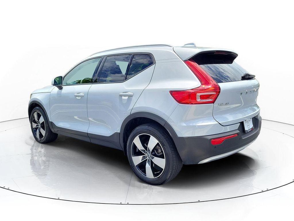 2020 Volvo XC40 — interior view